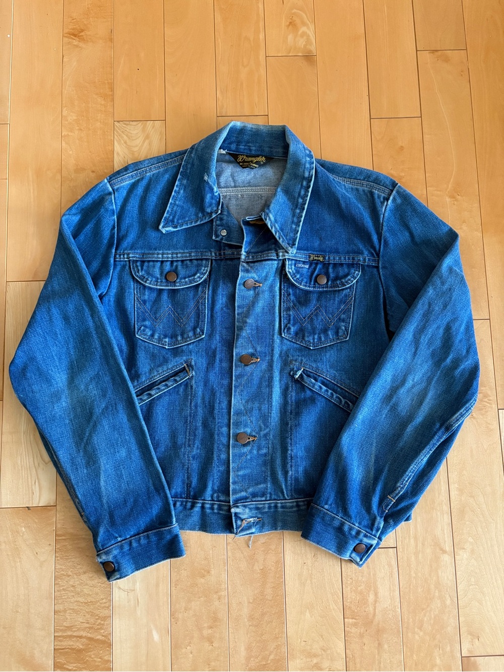 1970’s Wrangler 1 of 1 custom Louis riel back print denim jacket